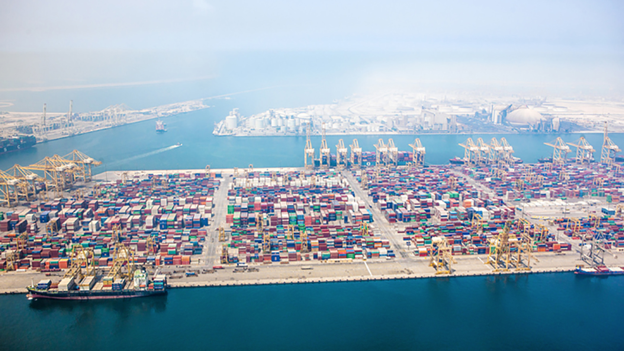 Jebel ali port. Jebel ali port