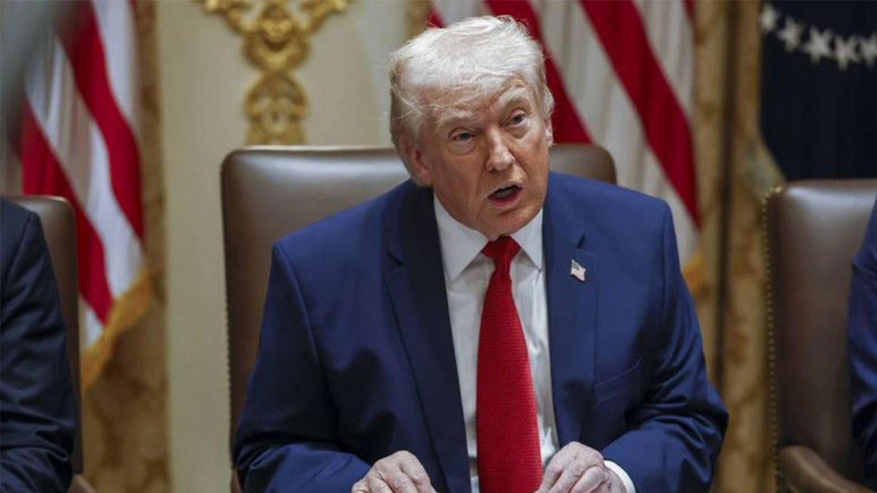 Trump: İran bize 20 tanker dolusu petrol verdi