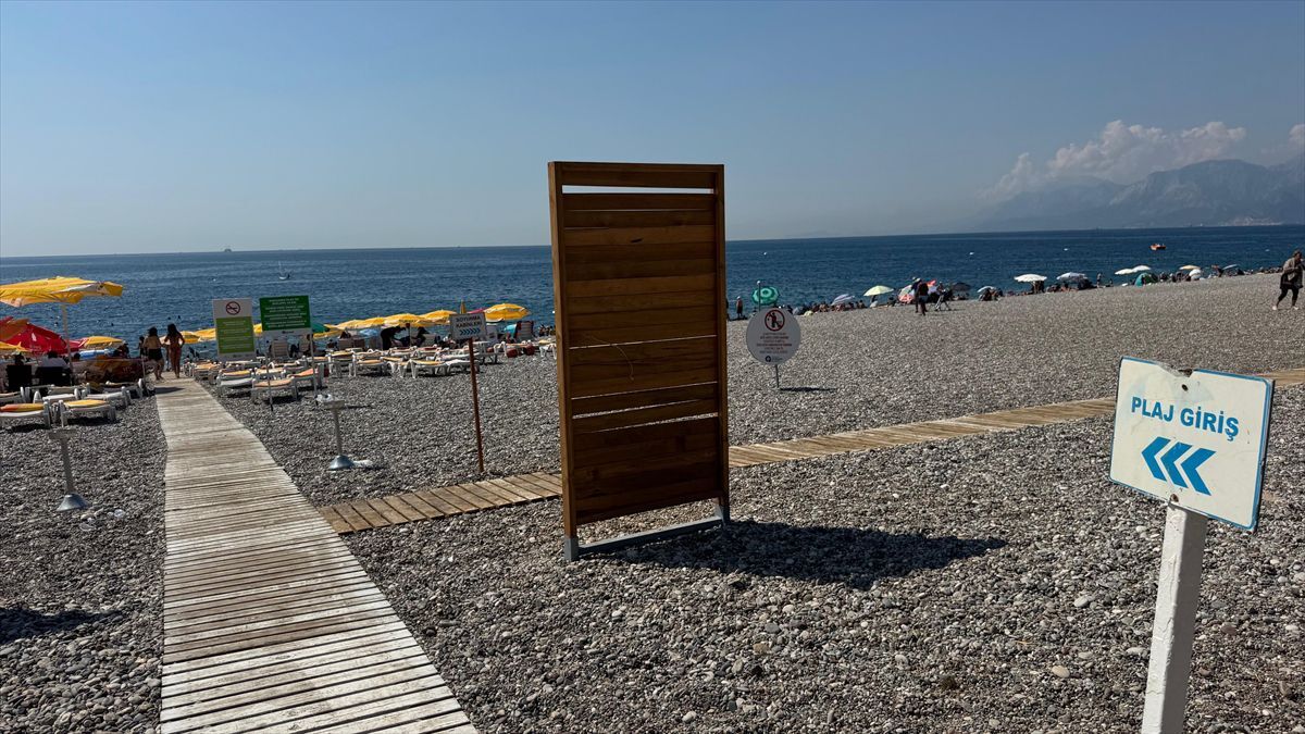 Antalya 232 plajla Mavi Bayrak'ta dünya lideri şehir konumunda