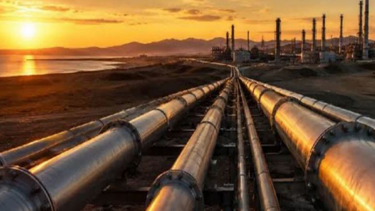 Suudi Arabistan Doğu-Batı Ham Petrol Boru Hattı'nı kapattı