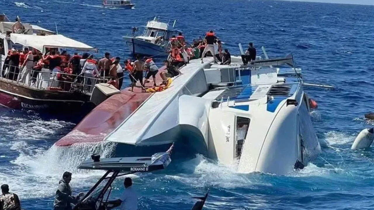 Gemi faciasında kaybolan 20 kişi aranıyor