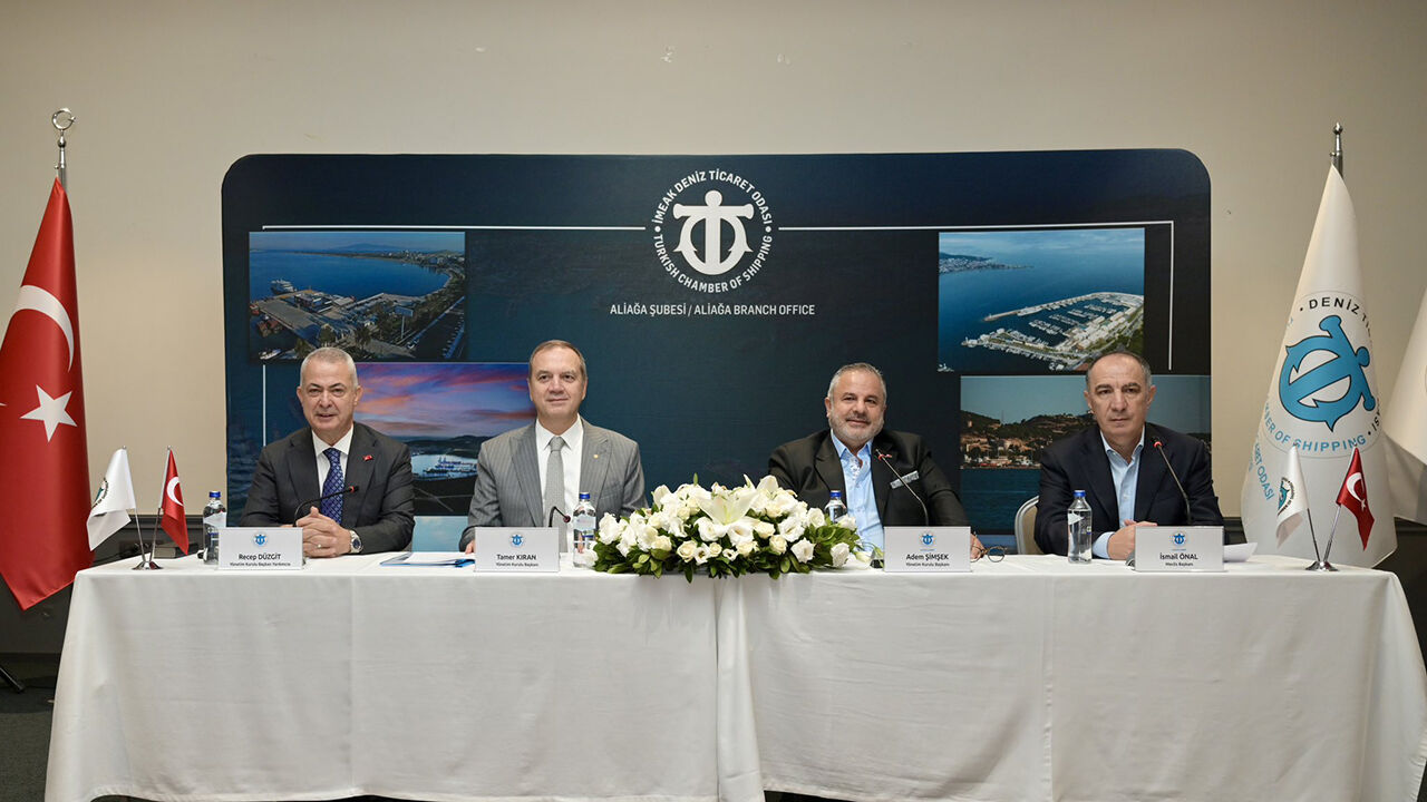 DTO heyeti, Aliağa Şubesinin meclis toplantısına katıldı