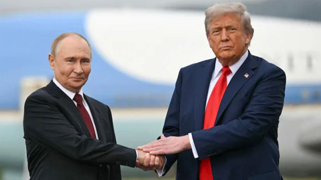 Trump: Rusya piyasaya 300 bin ton dizel akaryakıt tedarik edecek