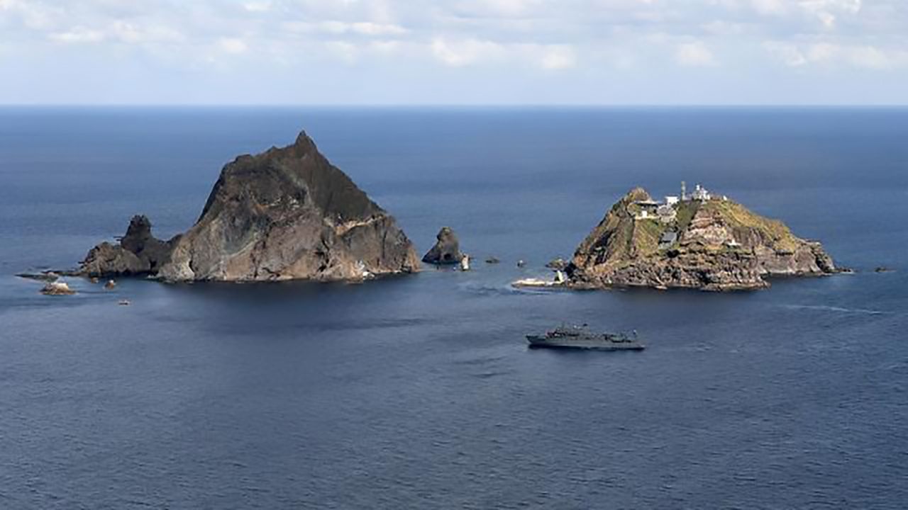 Japonya ile Güney Kore arasında ada gerilimi