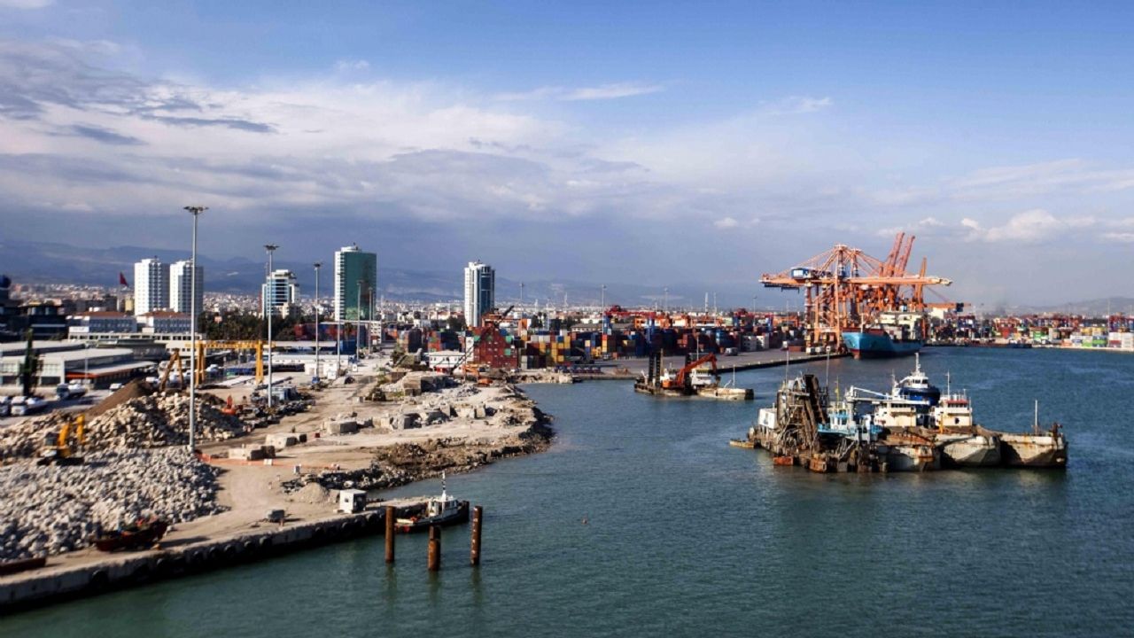 Petrol Ofisi: Akaryakıt tedariki için Mersin Limanı'nda 3 gemi devreye alındı