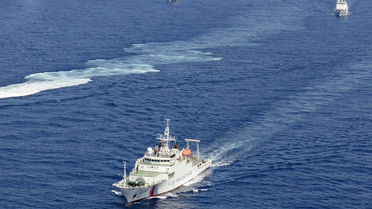 Çin gemileri, Thitu Adası yakınında görüldü