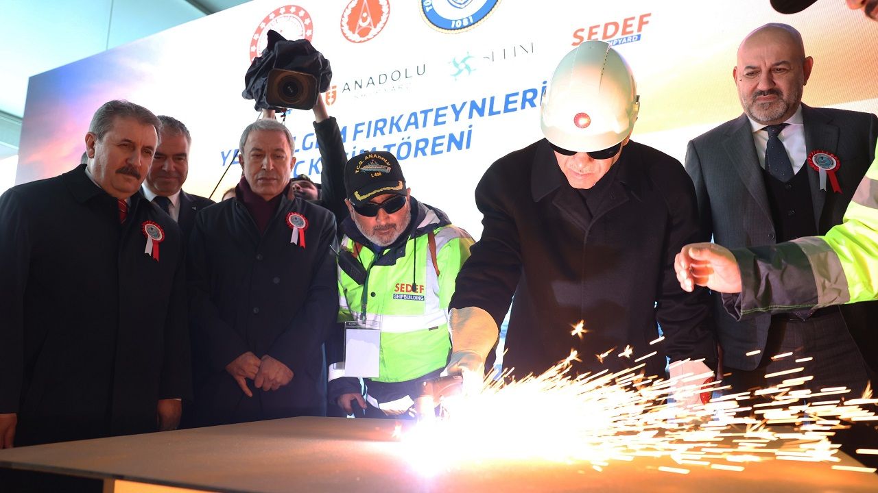 Cumhurbaşkanı Erdoğan 'TCG Anadolu' gemisinde incelemelerde bulundu