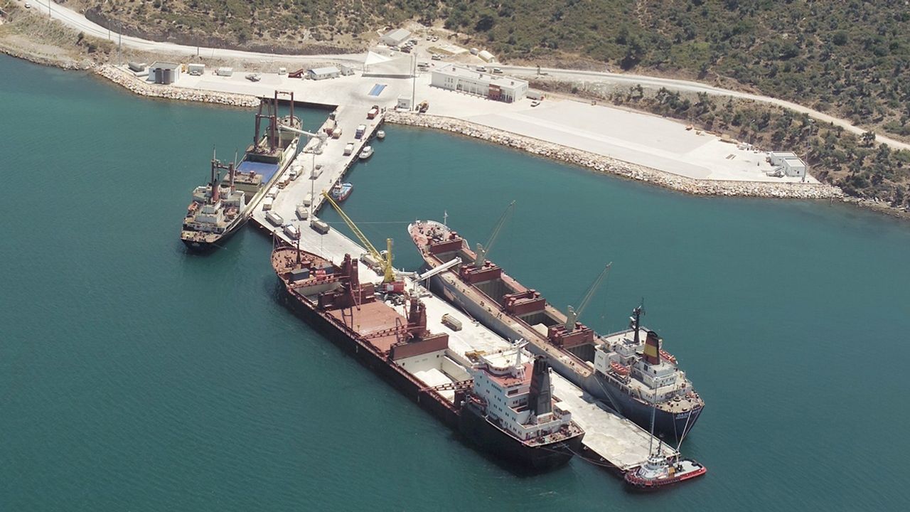 Trabzon'da limanların derinlik arttırma çalışmaları başladı