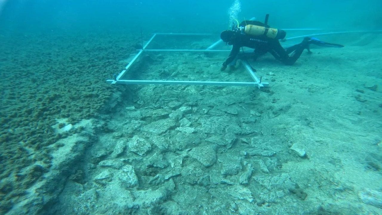 Sular altında 7 bin yıllık yol keşfedildi