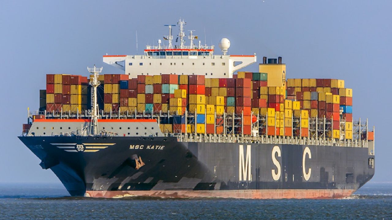 Dalian Limanı'ndan Akdeniz'e direkt konteyner hattı açıldı