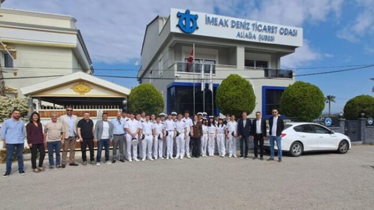 Denizci öğrenciler DTO Aliağa şubesini ziyaret etti