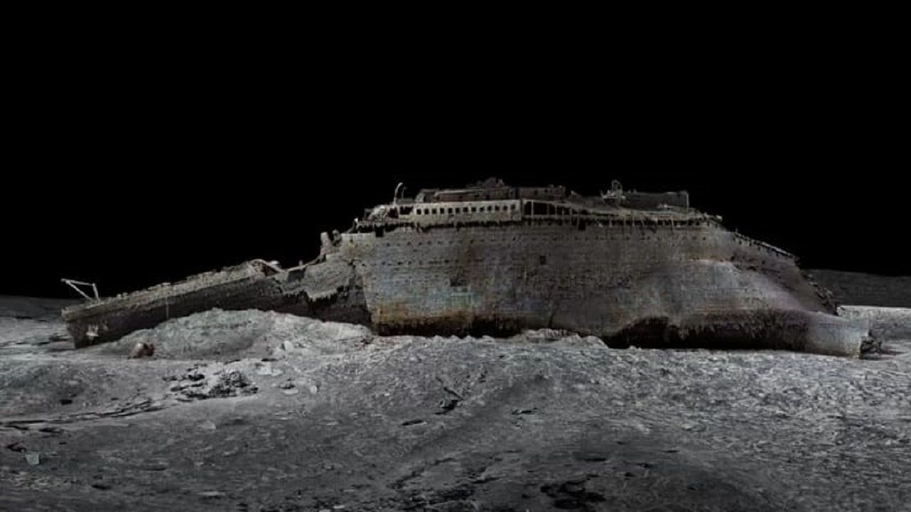Titanik’e turist seferi düzenleyen denizaltıdan haber alınamıyor