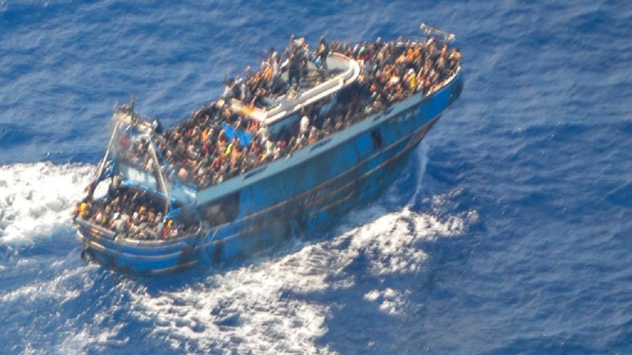 Avrupa'nın en ölümcül tekne kazalarından biri: 100'ü çocuk 600 kişi kayıp