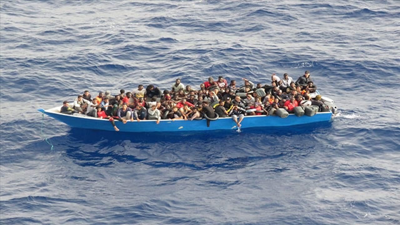 Tunus’ta son 24 saatte 792 göçmen kurtarıldı, 1 kişi öldü