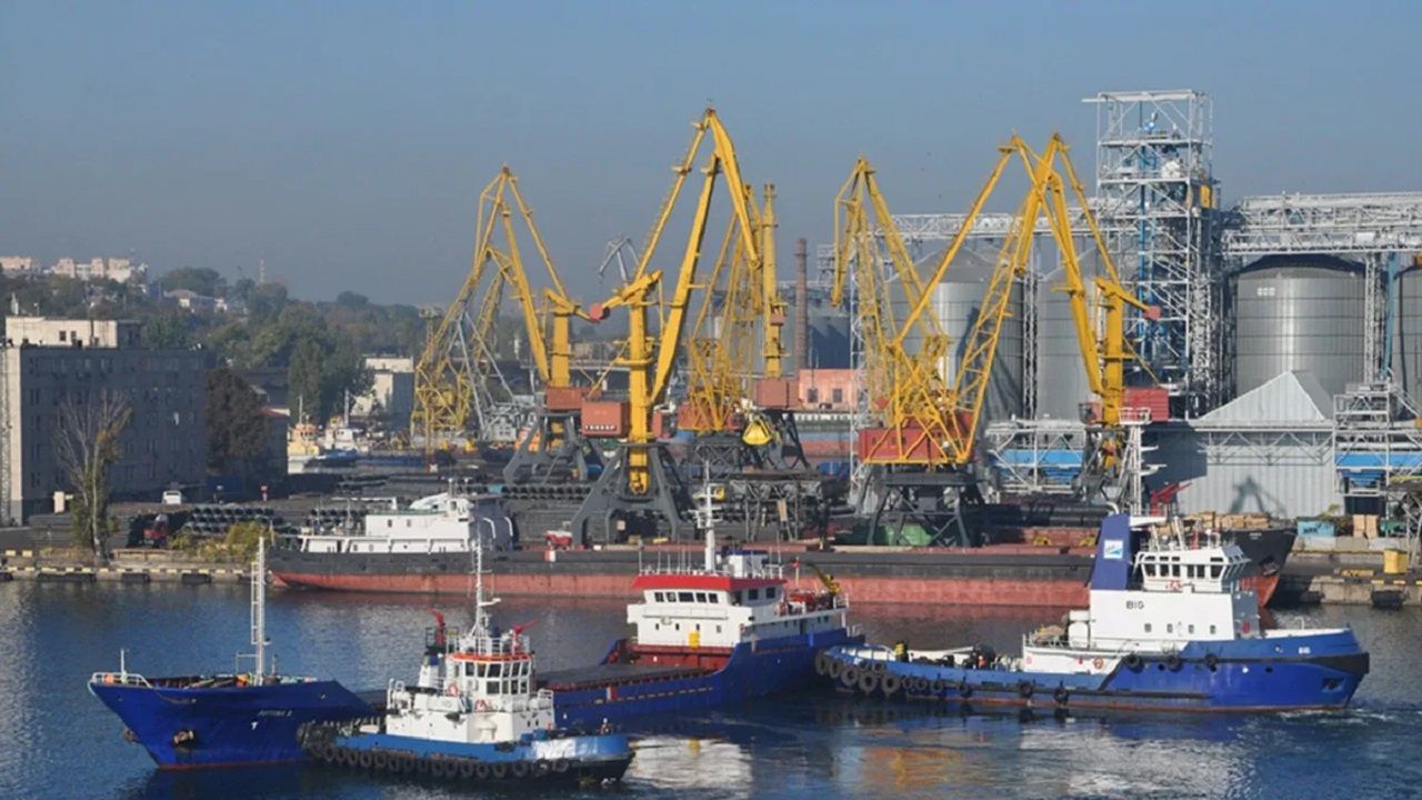 Ukrayna limanlarındaki Türk gemilerinin getirilmesi için görüşmeler sürüyor