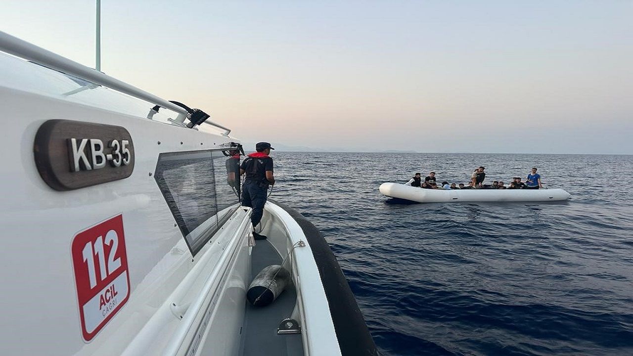 Bodrum'da Yunanlıların geri ittiği 31 göçmen kurtarıldı