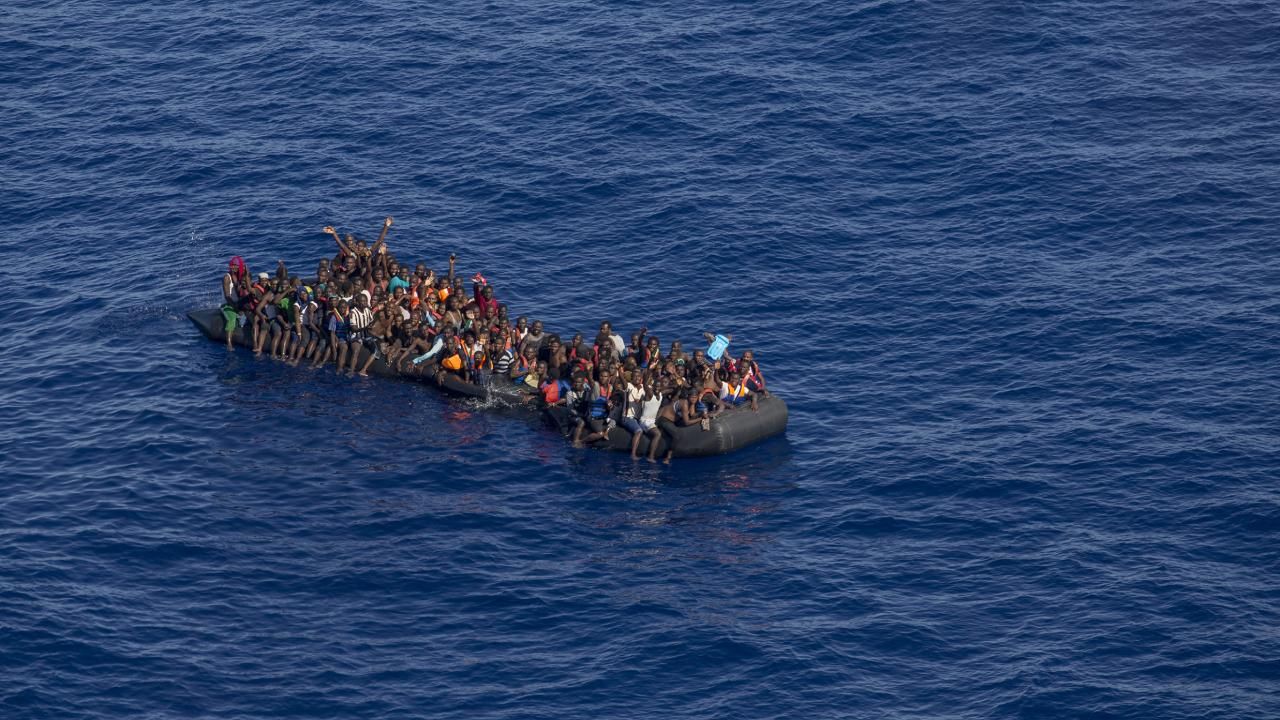 Kanarya Adaları açıklarında 325 göçmen kayıp