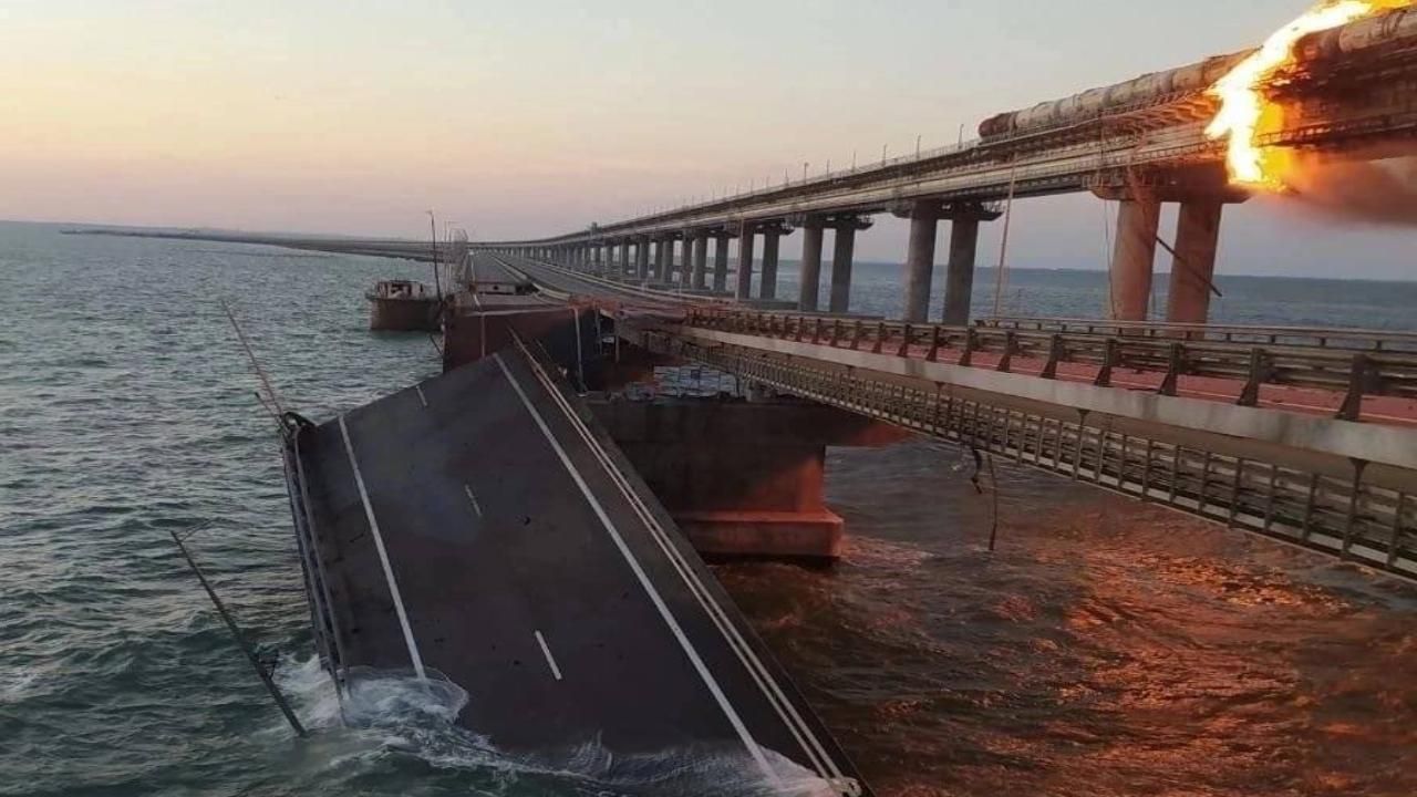 Kırım Köprüsü'ne insansız deniz aracıyla saldırı düzenlendi