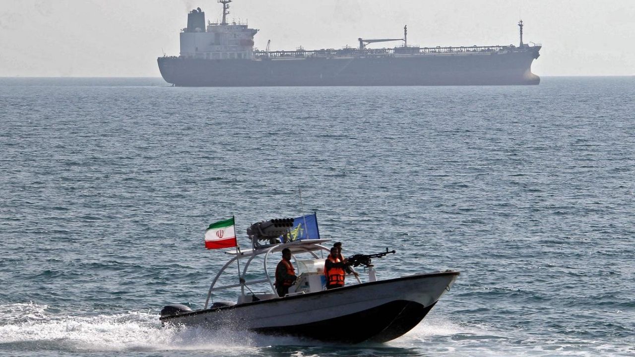İran, Basra Körfezi'nde bir gemiye el koydu