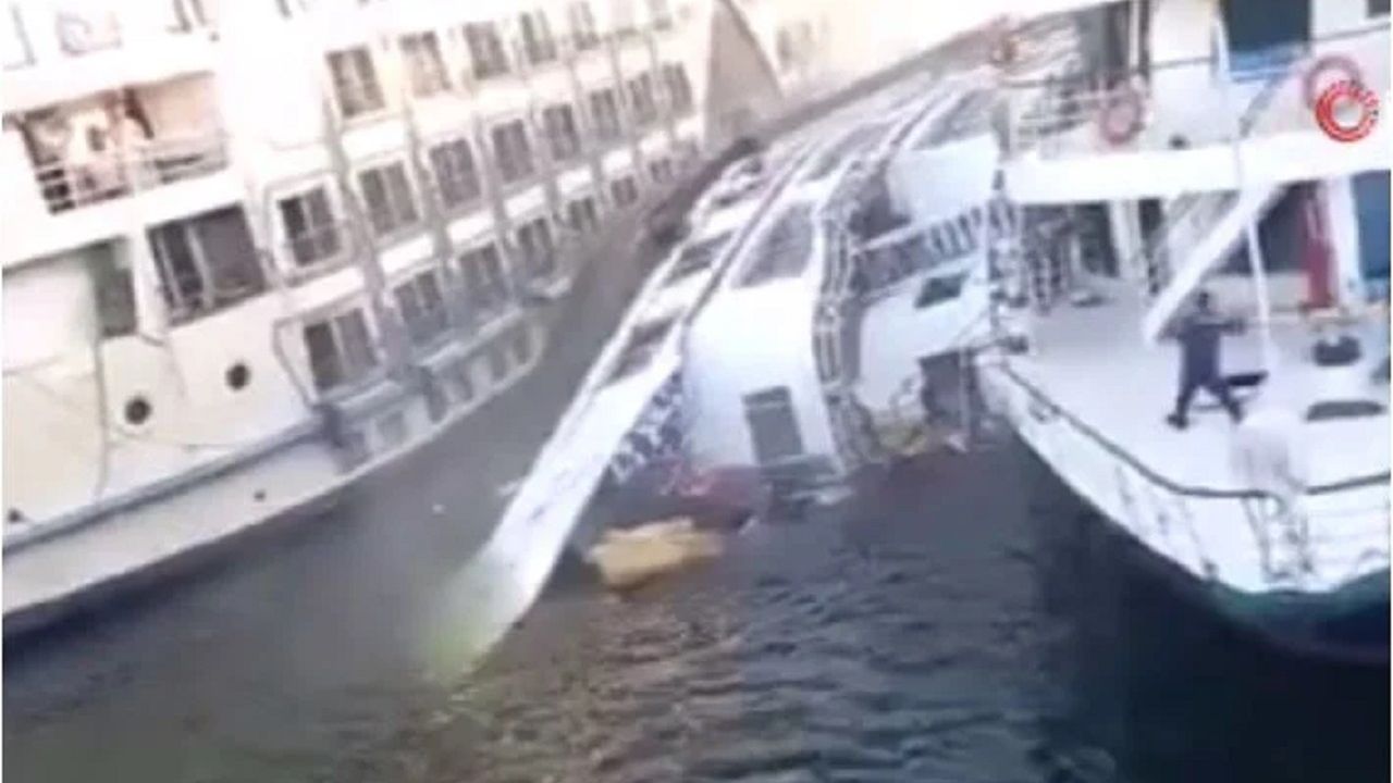 Mısır’da yolcu gemisi battı