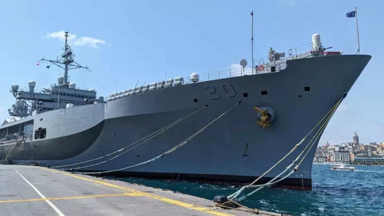 ABD savaş gemisi liman ziyaretleri için İstanbul'da