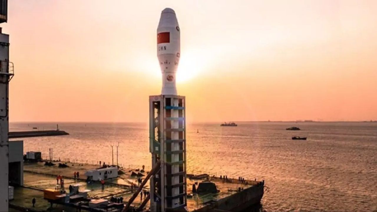 Çin, gemi gemi takip uydularını fırlattı