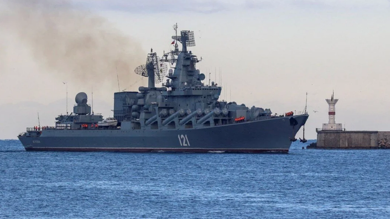 Ukrayna’dan Rus savaş gemisini vurdukları iddiası