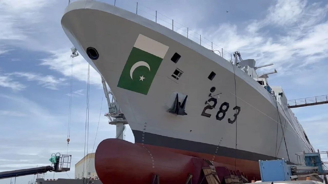 Pakistan MİLGEM'de son gemi suyla buluştu