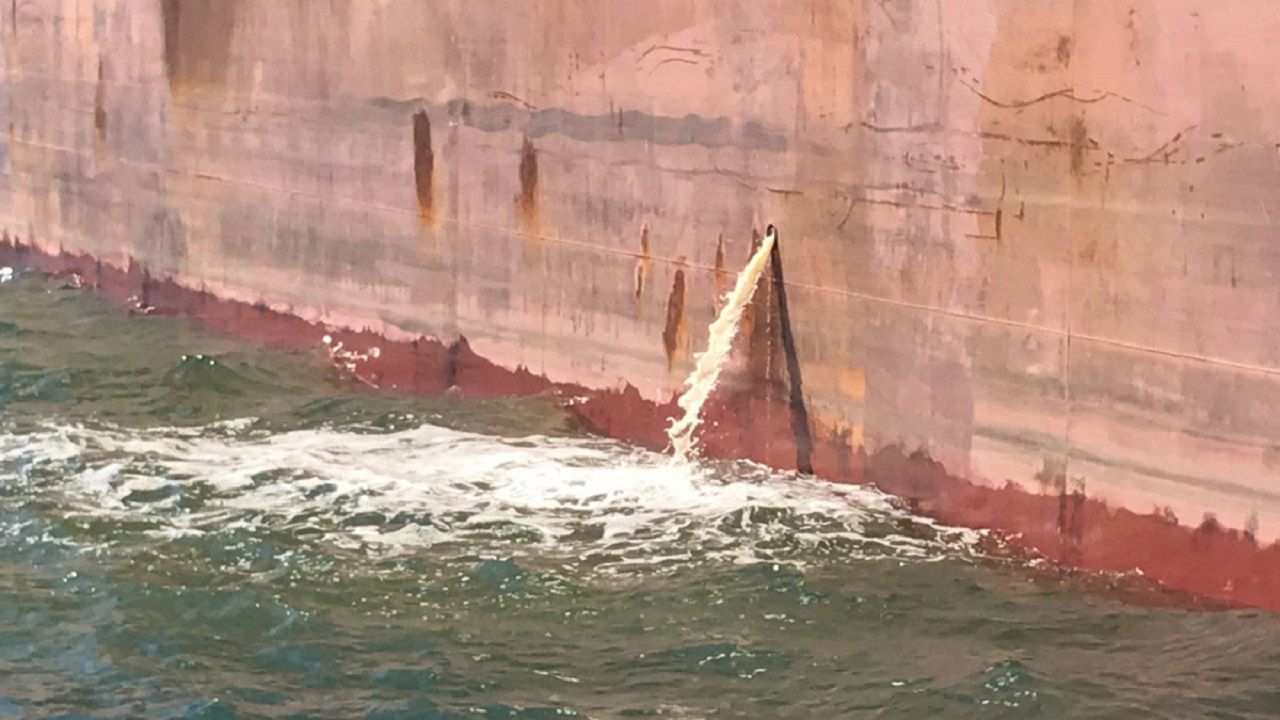 İzmit Körfezi'ne hidrolik yağ döken gemiye rekor ceza