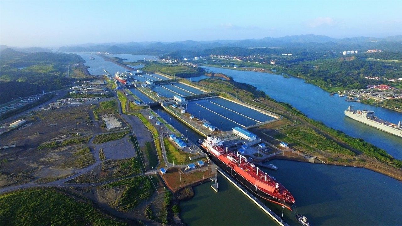 Panama Kanalı'ndan geçmek için 2.4 milyon dolar ödedi