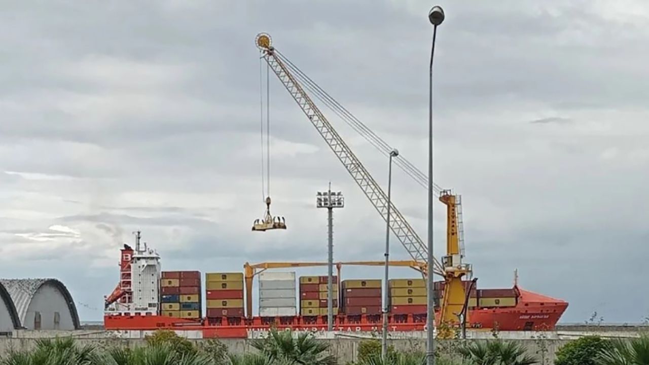 Giresun Limanı'nın ilk konteyner operasyonu SolonPort'tan