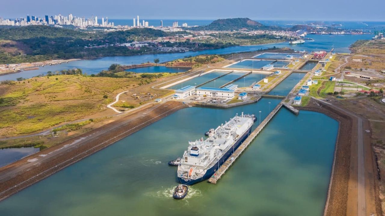 Kuraklık nedeniyle Panama Kanalı'ndan geçen gemi sayısı azaldı