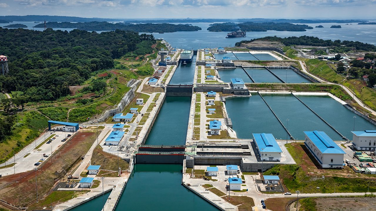 Panama Kanalı'nda günlük geçişler gelecek ay artacak