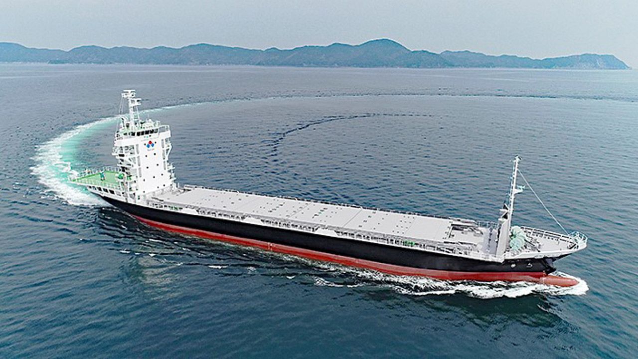 Japon ticari gemileri de rota değiştiriyor
