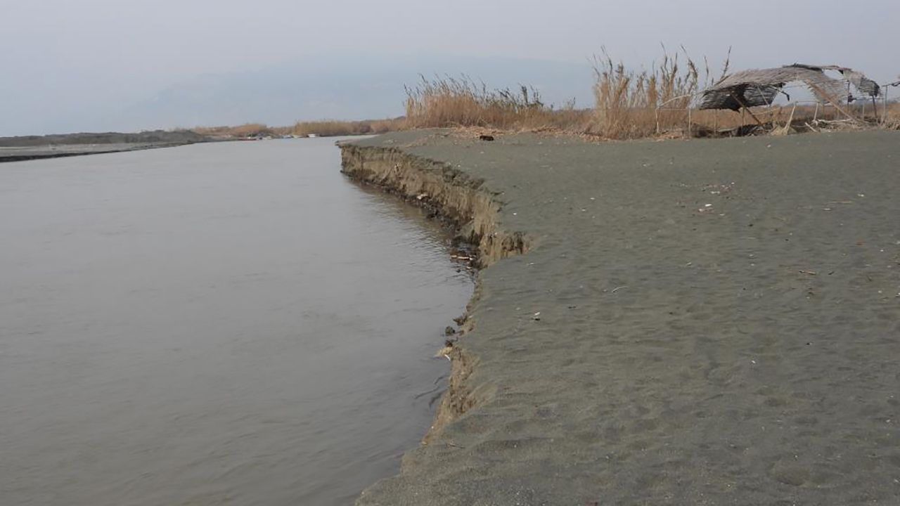 Türkiye'nin en uzun sahilinde kıyı erozyonu oluştu
