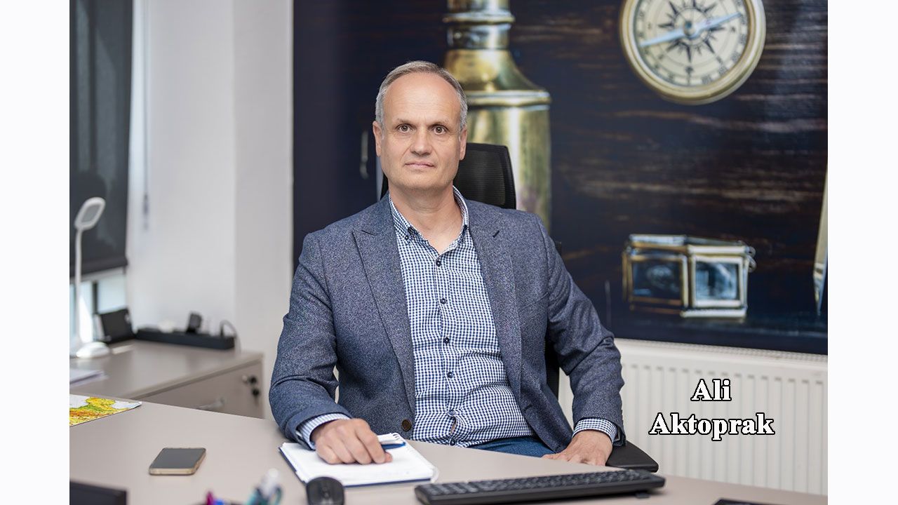 Dalgalar arasında coşkulu bir yaşam onunkisi