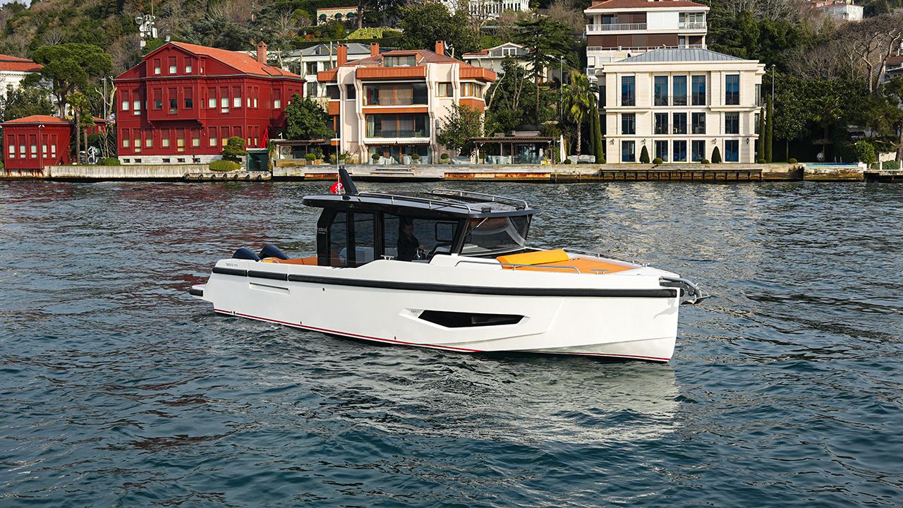 Fabbro Yachts, F33 modeliyle Cannes’da yer aldı