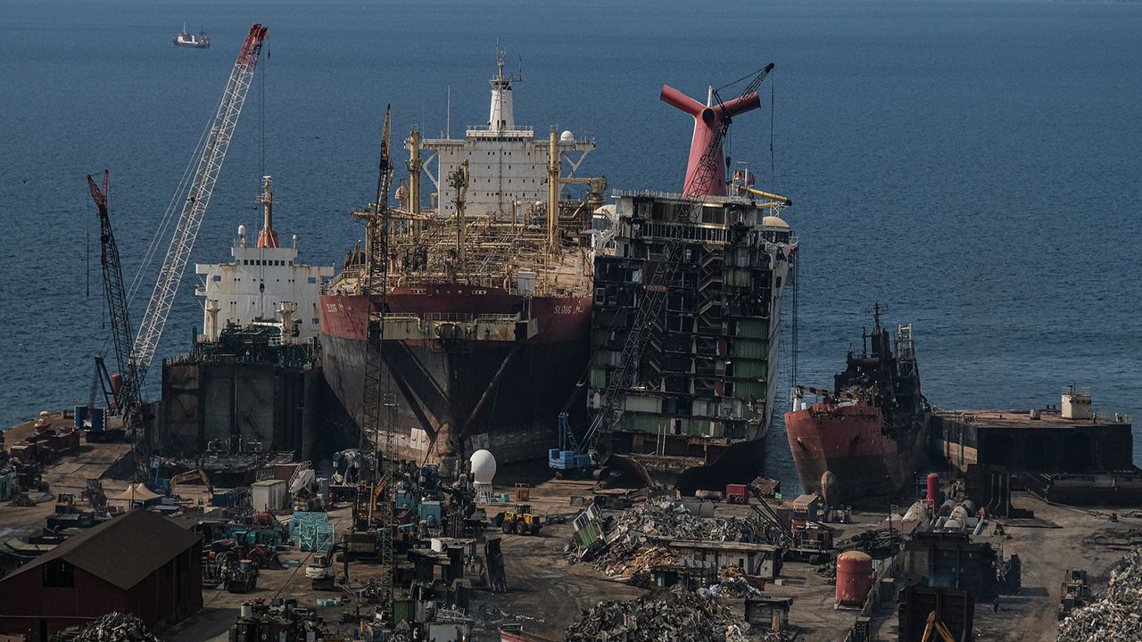 Gemi geri dönüşümünde çelik levha fiyatları öngörülemiyor