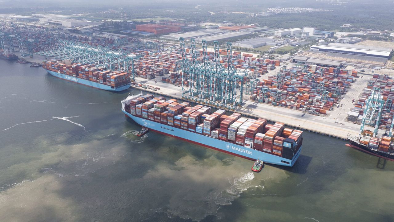 Maersk, yüzde 98'i tamamlanan geminin sözleşmesini feshetti