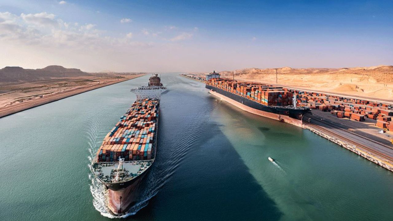 Süveyş Kanalı İdaresi'nden nakliye şirketlerine 'dönüş çağrısı'