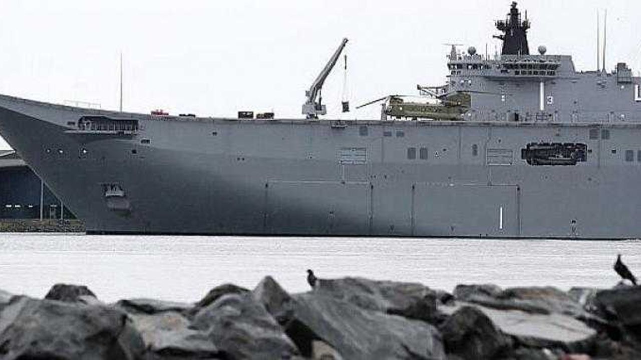 Avustralya’nın en büyük yardım gemisi Tonga’ya gidiyor