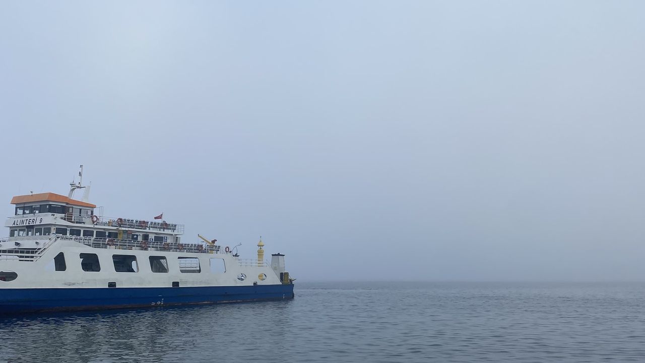 Çanakkale Boğazı yoğun sis nedeniyle kapatıldı