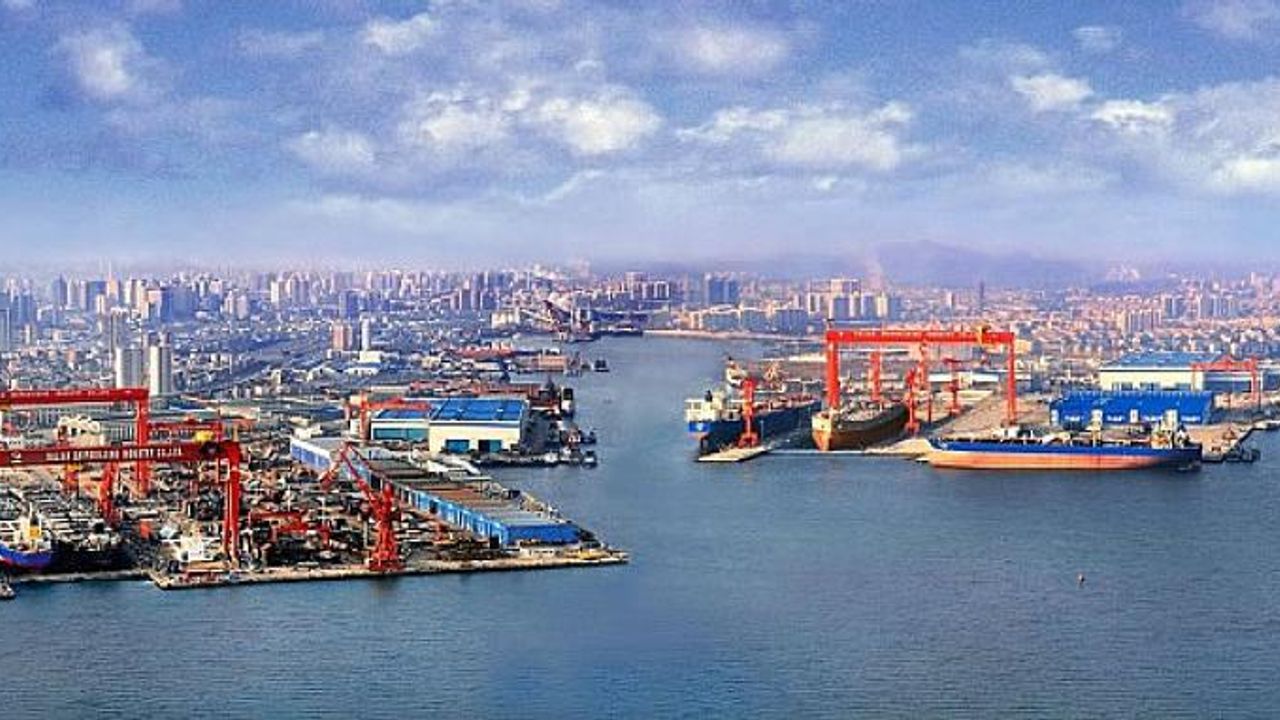 Çin'e 2,5 milyar dolarlık yük gemisi siparişi verildi