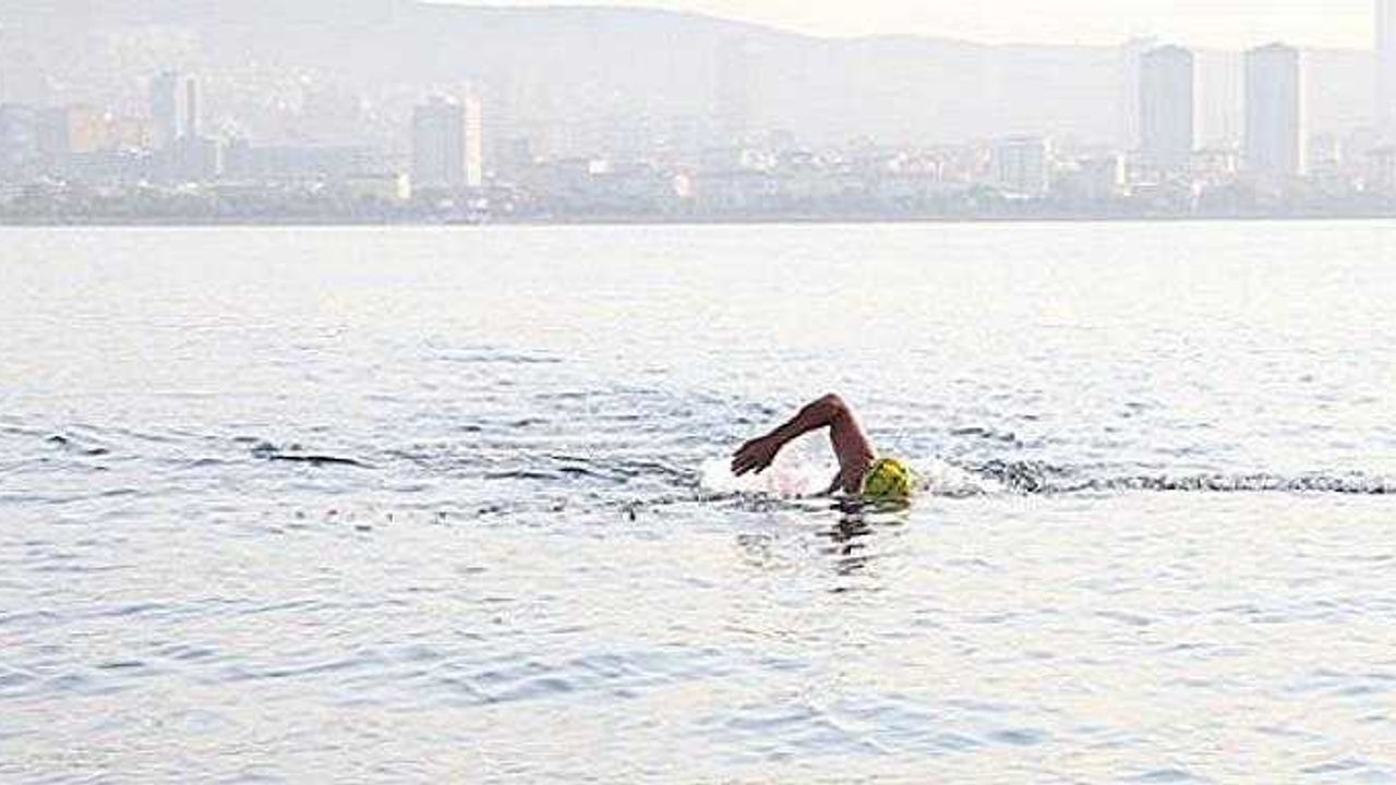 Deniz kirliliğine dikkat çekmek için Kıbrıs'a yüzecek