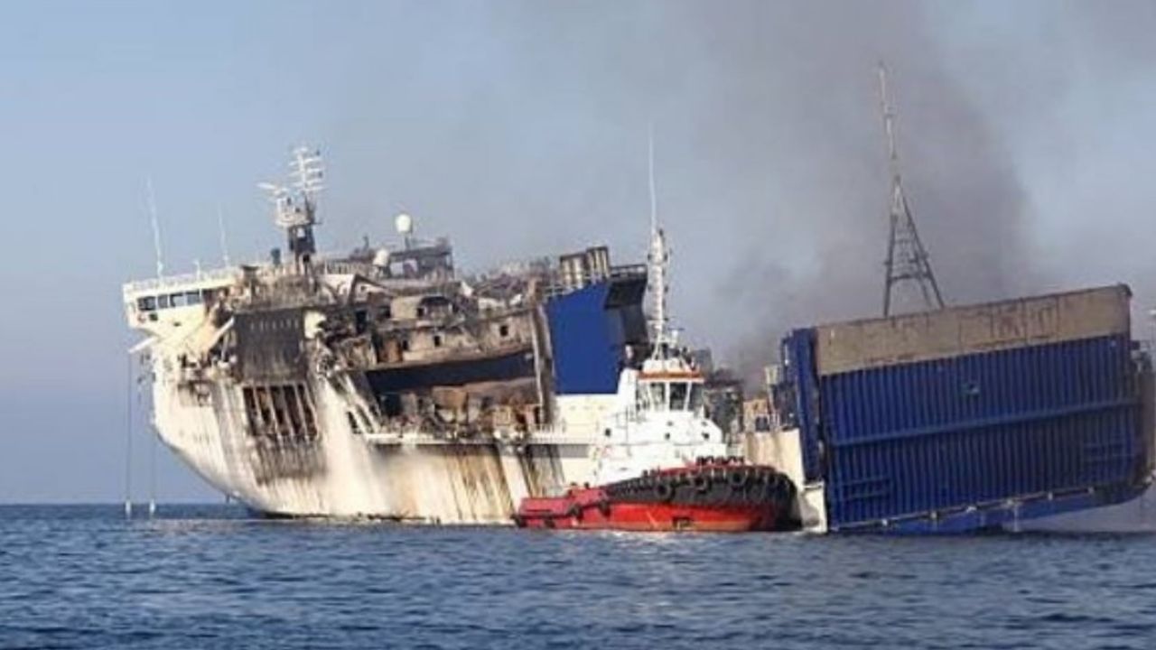 Yük gemisi tekneye çarptı: 9 ölü