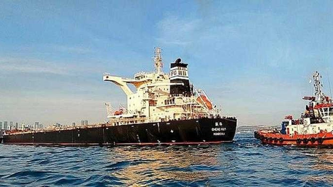 KEGM Liberya bayraklı geminin kurtarılma görüntülerini paylaştı