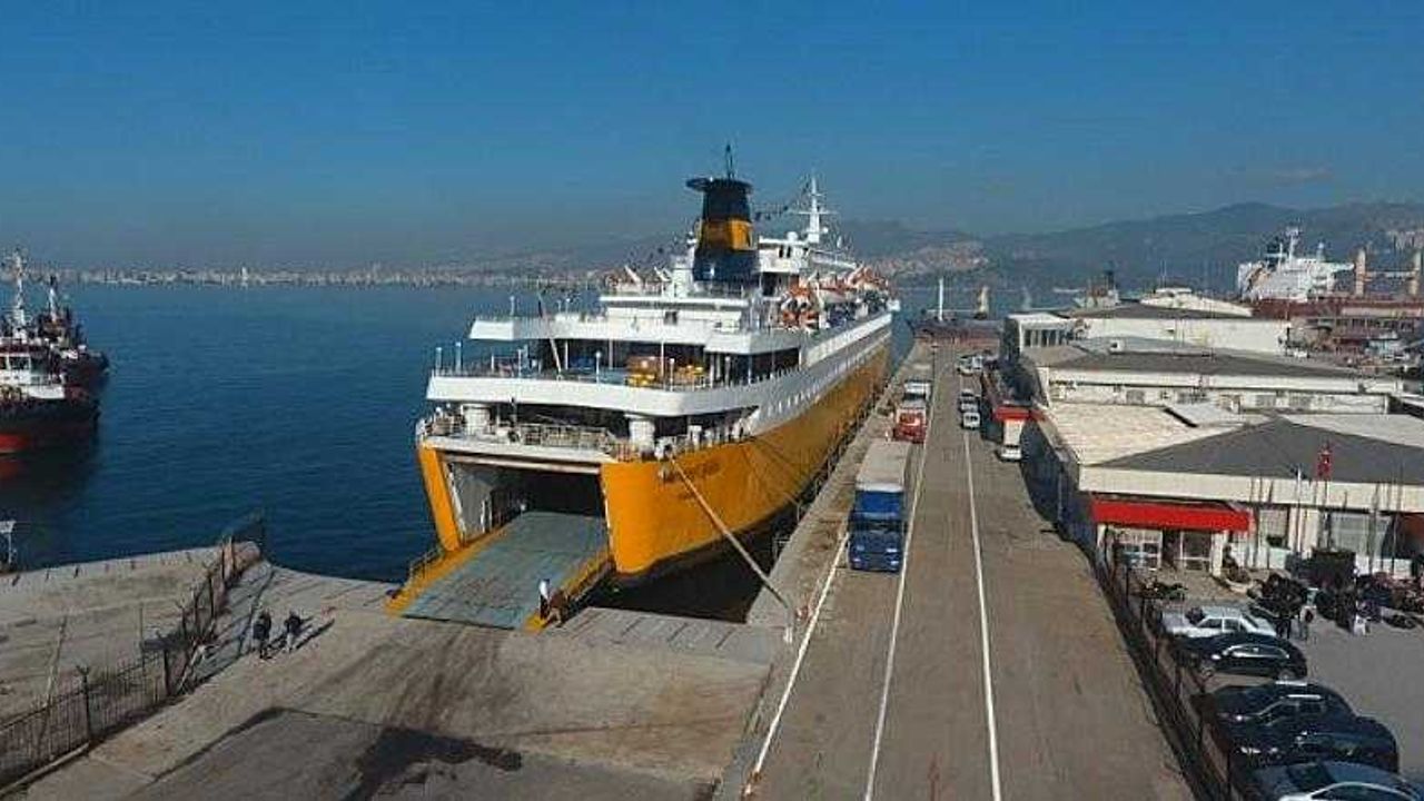 Libya’dan gelen ilk yolcu gemisi İzmir’den ayrıldı