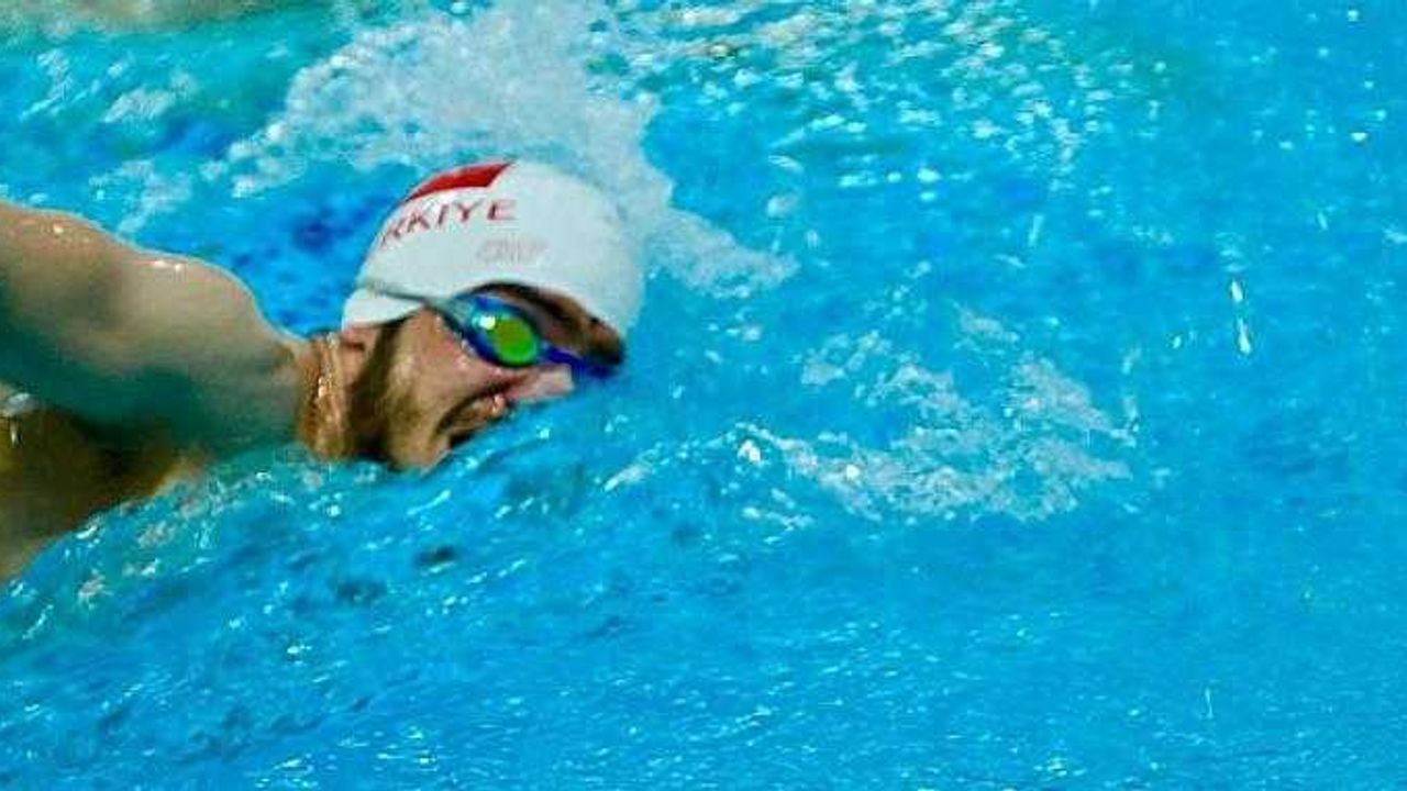 Otizmli milli yüzücü Hikmet Cem Sezgin’den büyük başarı 