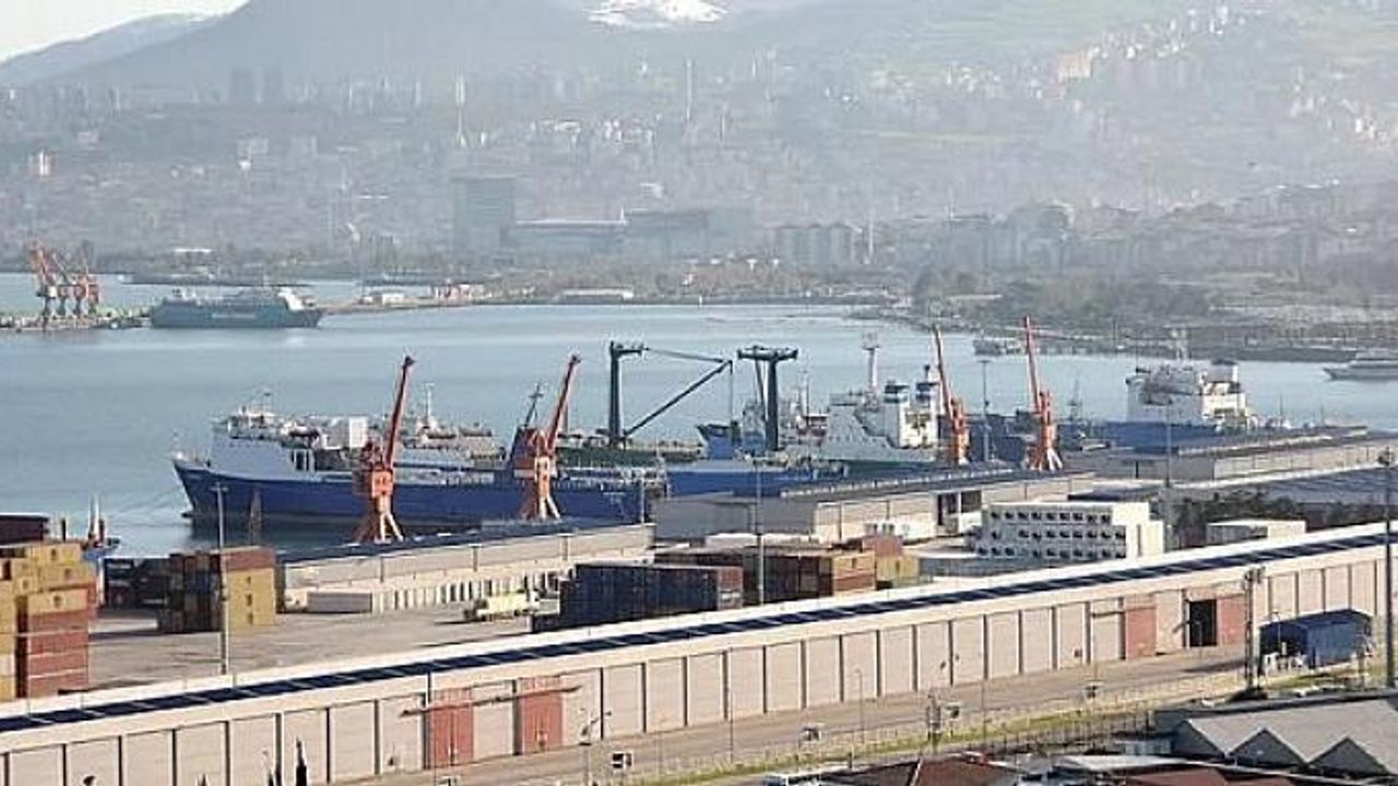 Rus limanlarında bekleyen 6 Türk gemisi daha yola çıktı