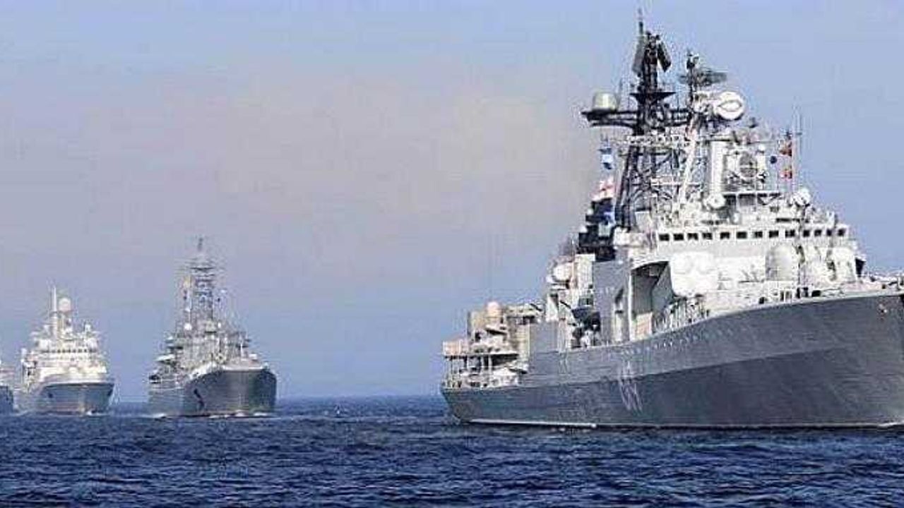 Rusya, Karadeniz’e giren Fransız gemisini takibe aldı